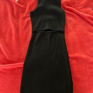 Aritzia Clothing, Wilfred sleeveless black dresses, in size 2XS
